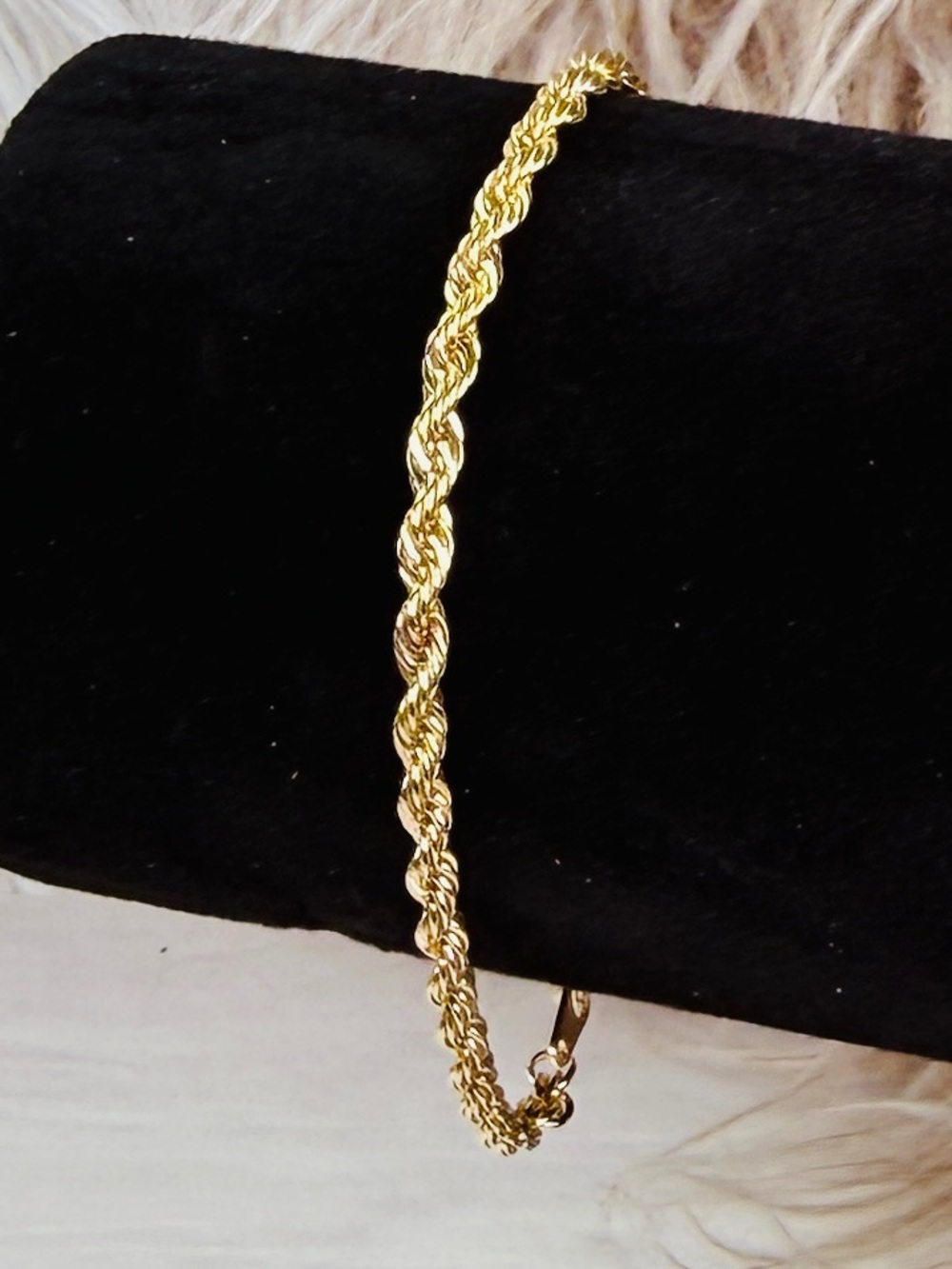 Vintage Gold Tone Rope Chain Bracelet Spring Ring Clasp